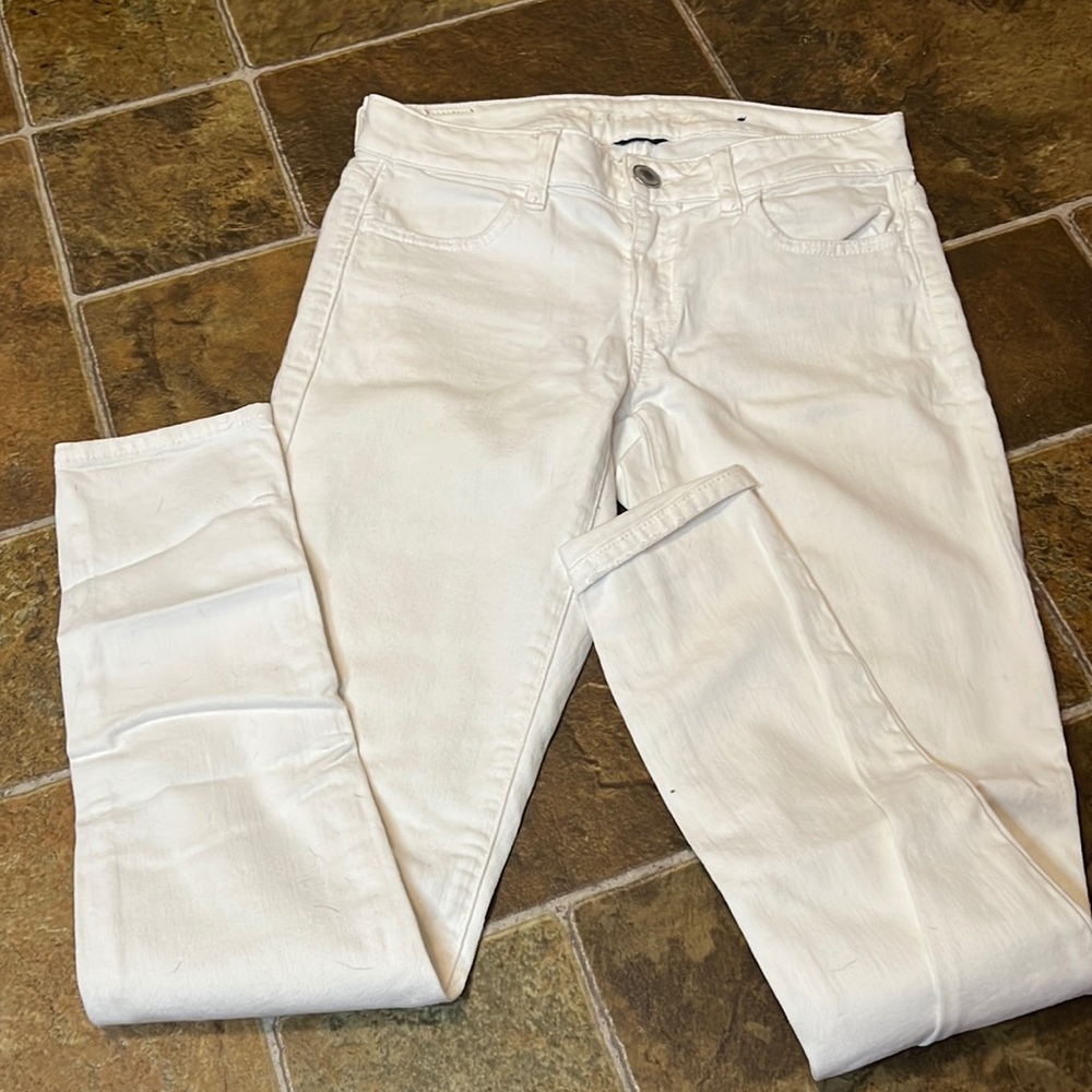 White skinny jeans